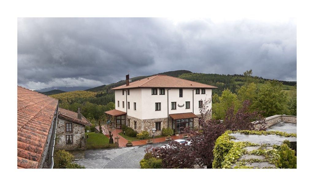 Hotel Santuario Urkiola - Lagunetxea Urquiola 외부 사진